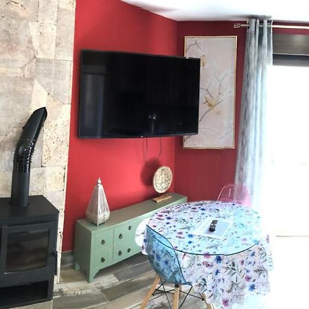 Apartamentos Deluxe Con Jacuzzi O Chimenea Love For Two Collado Mediano Luaran gambar
