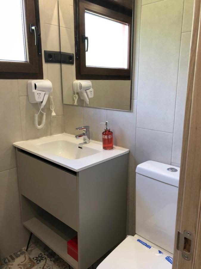 Apartamentos Deluxe Con Jacuzzi O Chimenea Love For Two Collado Mediano Luaran gambar